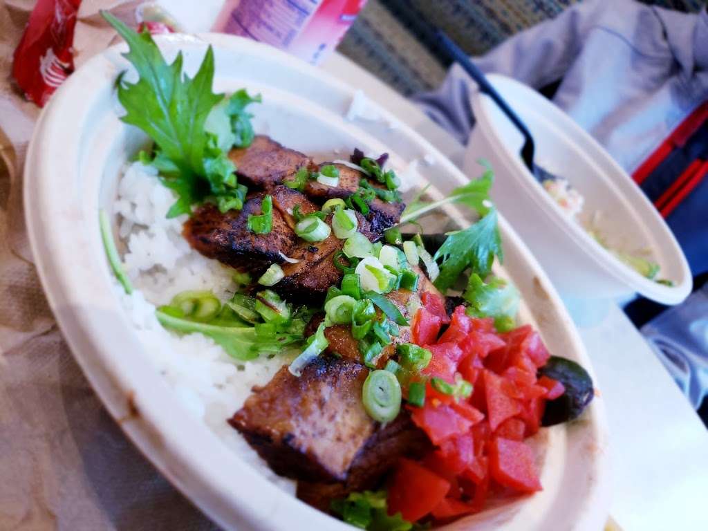 Blue Whale Poke Bar and Grill | 70 Hillsdale Shopping Center, San Mateo, CA 94403 | Phone: (650) 458-3179