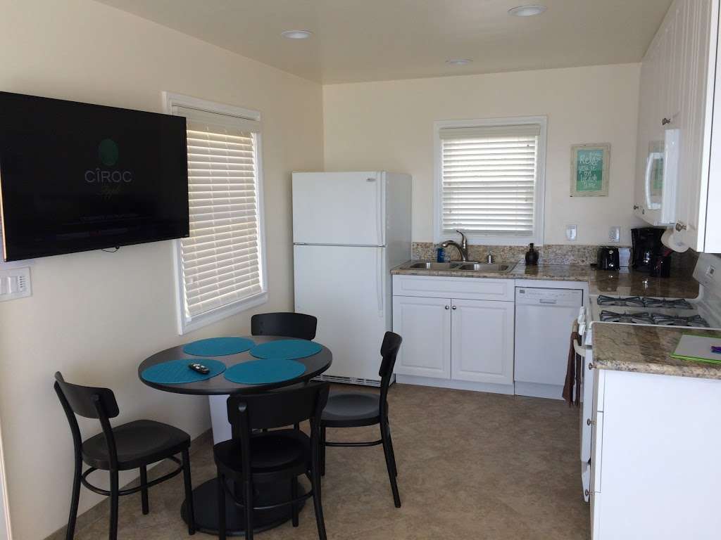 Pacific Blue Apartments | 306 S The Strand, Oceanside, CA 92054, USA | Phone: (760) 505-3489