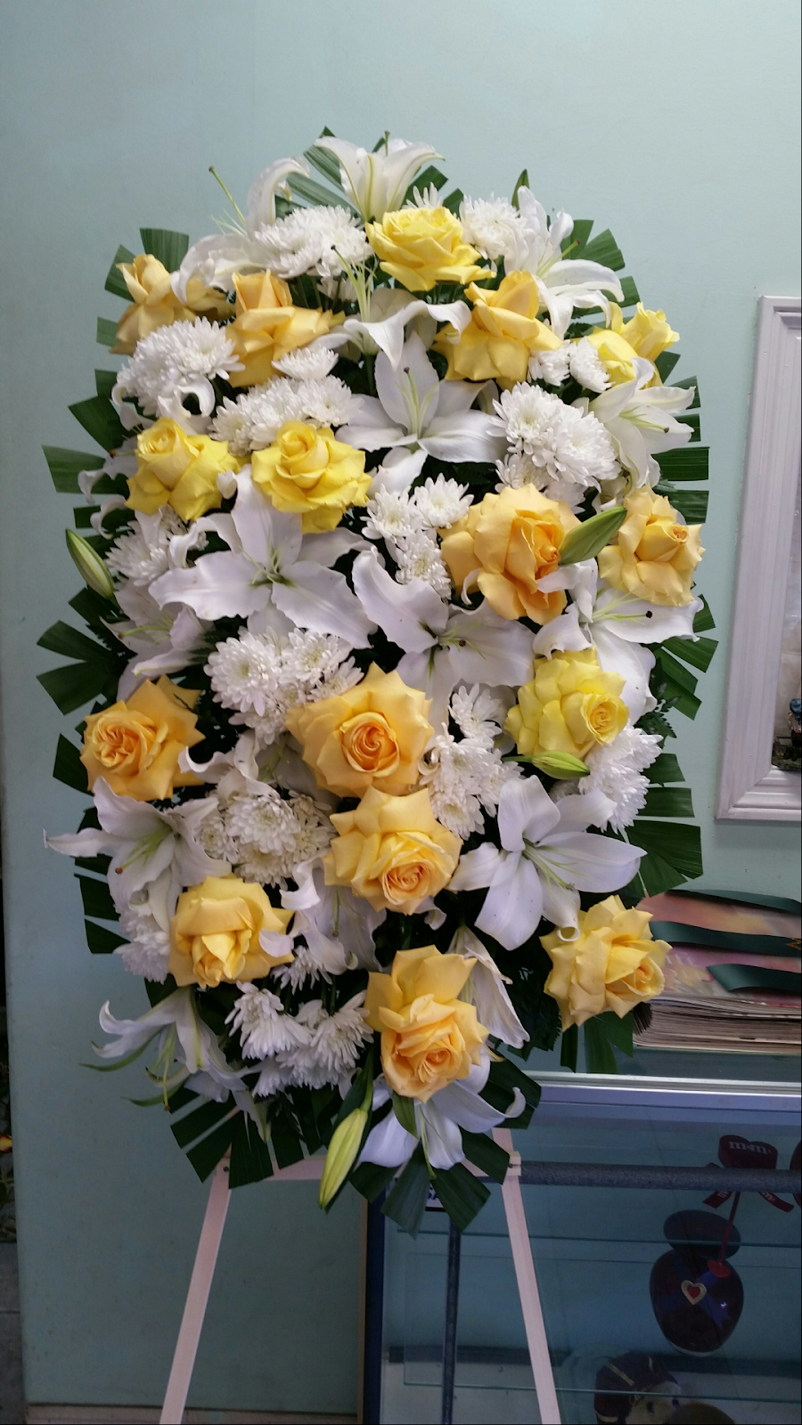 Hi Flower Shop | 2901 N Glenoaks Blvd, Burbank, CA 91504, USA | Phone: (818) 238-0000