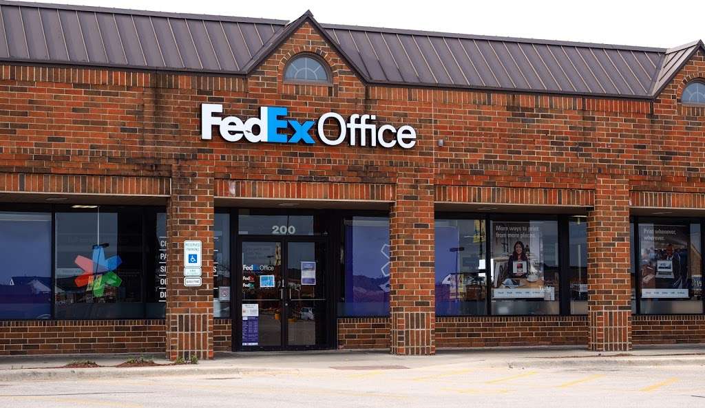 FedEx Office Print & Ship Center | 200 Danada Square W, Wheaton, IL 60189, USA | Phone: (630) 668-5676