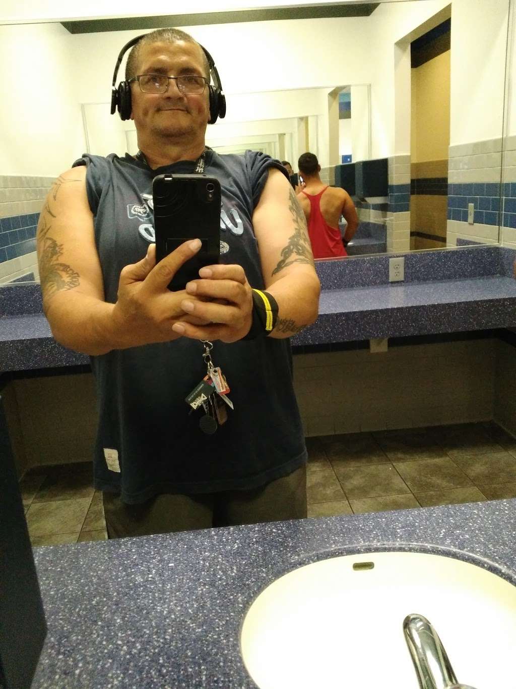 Crunch Fitness - Hamilton | 2465 S Broad St, Hamilton Township, NJ 08610, USA | Phone: (609) 888-2400