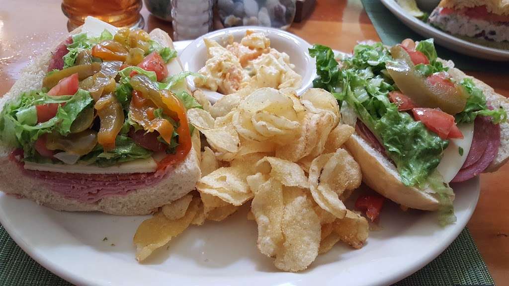 Bear Creek Cafe | 98 White Haven Rd, Bear Creek Village, PA 18602, USA | Phone: (570) 472-2299