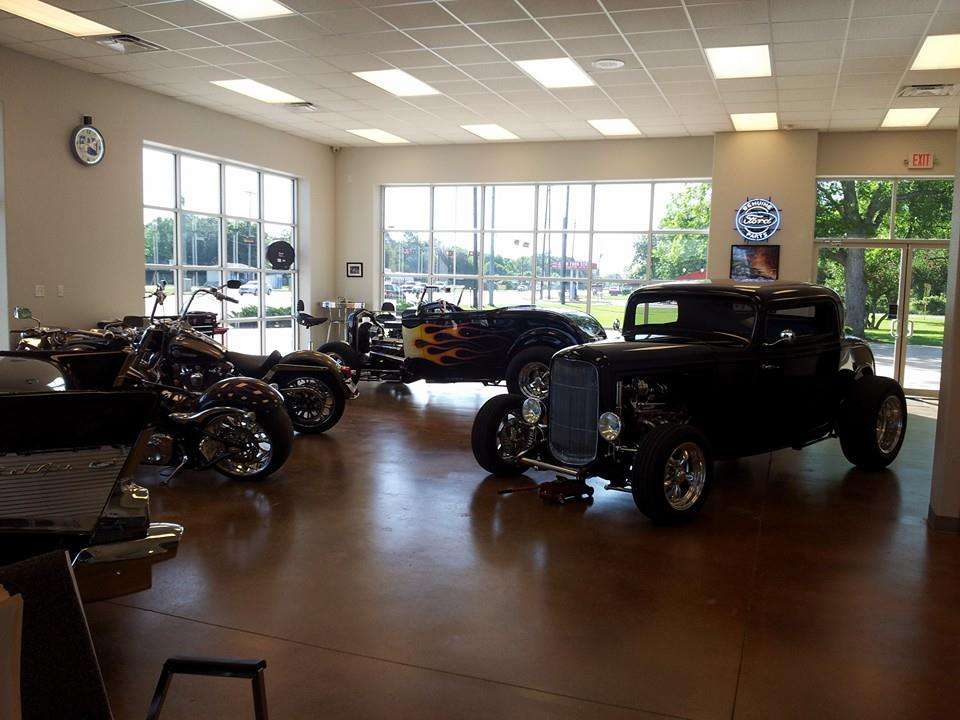 Gulf Coast Custom & Collision | 2725 W Highway 6, Alvin, TX 77511, USA | Phone: (281) 331-9800