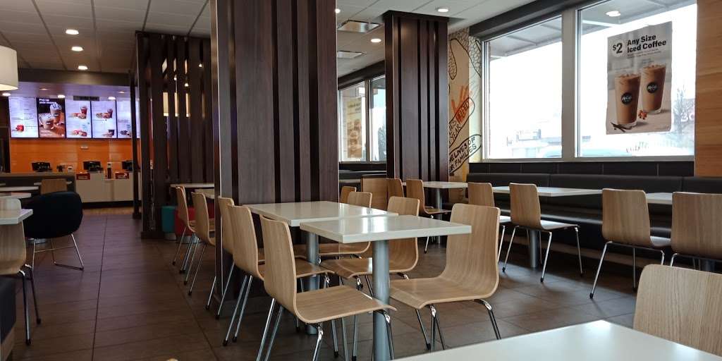 McDonalds - cafe  | Photo 1 of 10 | Address: 6737 S Pulaski Rd, Chicago, IL 60629, USA | Phone: (773) 284-9350