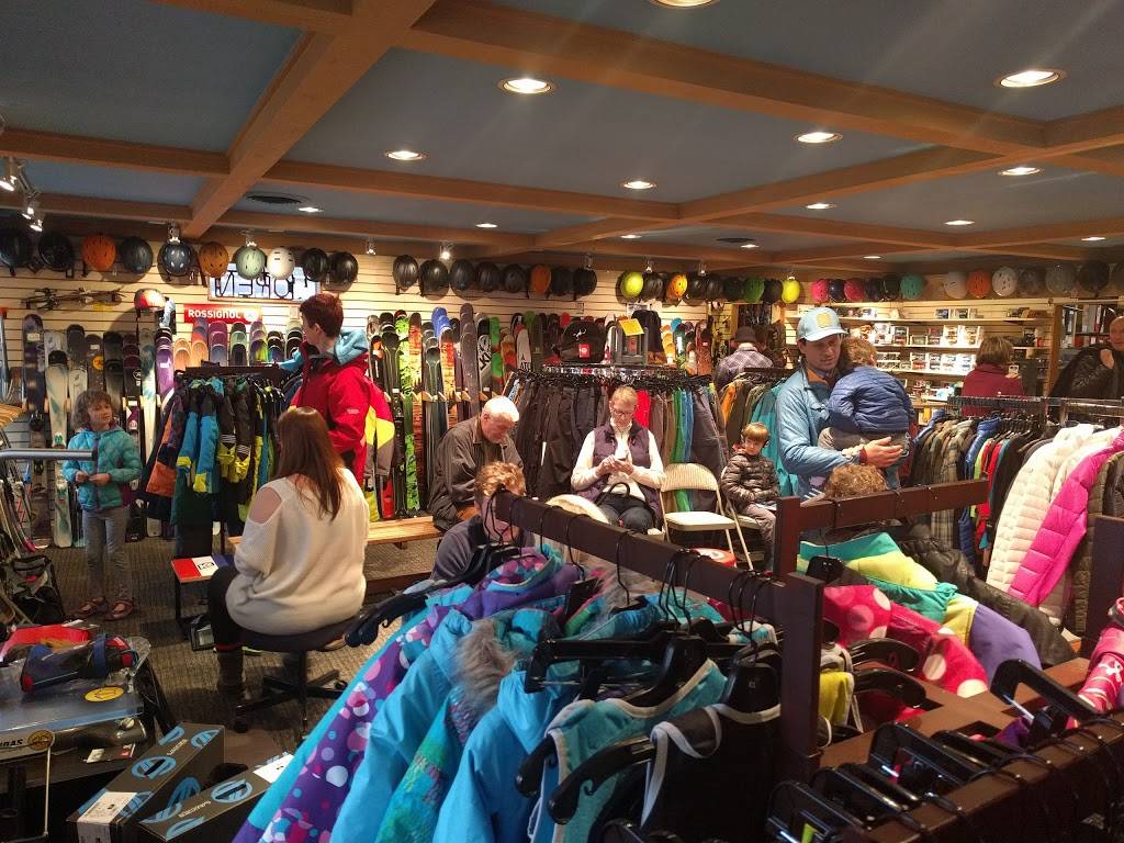 Seattle Ski and Snowboard | 14915 Aurora Ave N, Shoreline, WA 98133, USA | Phone: (206) 548-1000