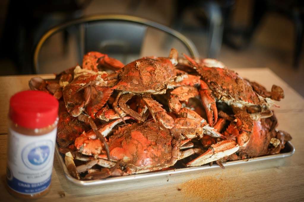 Out of the Blue Crabs and Seafood | 5005 Wellington Rd, Gainesville, VA 20155 | Phone: (571) 284-6350