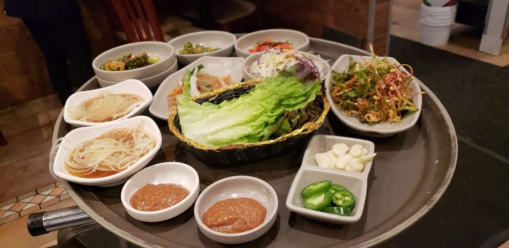 Dae Ji Ssonday 돼지쏜데이 | 321 Broad Ave, Ridgefield, NJ 07657, USA | Phone: (201) 313-2450