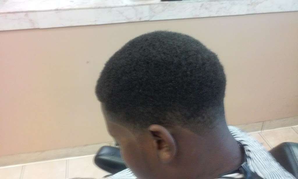 Executive Barber & Beauty Shop | 10626 Jones Rd, Houston, TX 77065 | Phone: (832) 452-8774