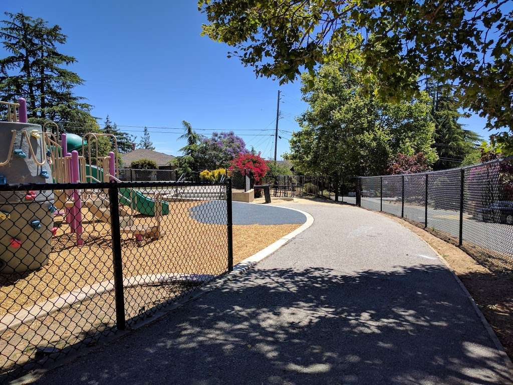 Hillcrest Circle Park | 280 Hillcrest Rd, San Carlos, CA 94070, USA