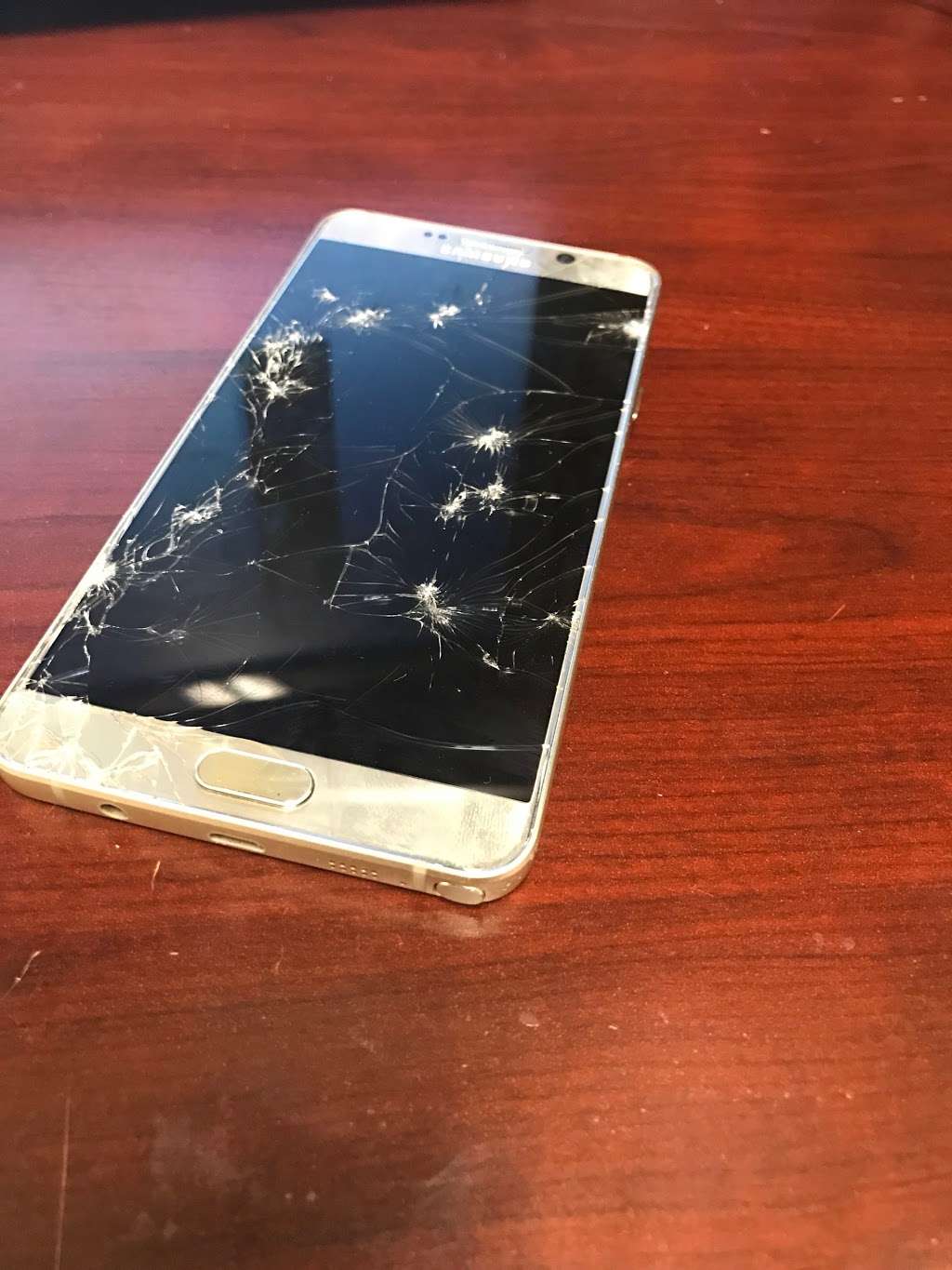 Long Island Cell Phone & Computer Repair | 1022 Little E Neck Rd A, West Babylon, NY 11704 | Phone: (631) 372-8321