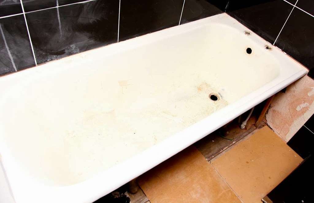 Bathglaze Ltd | 70 Hazel Way, Crawley Down, Crawley RH10 4EU, UK | Phone: 01342 590001