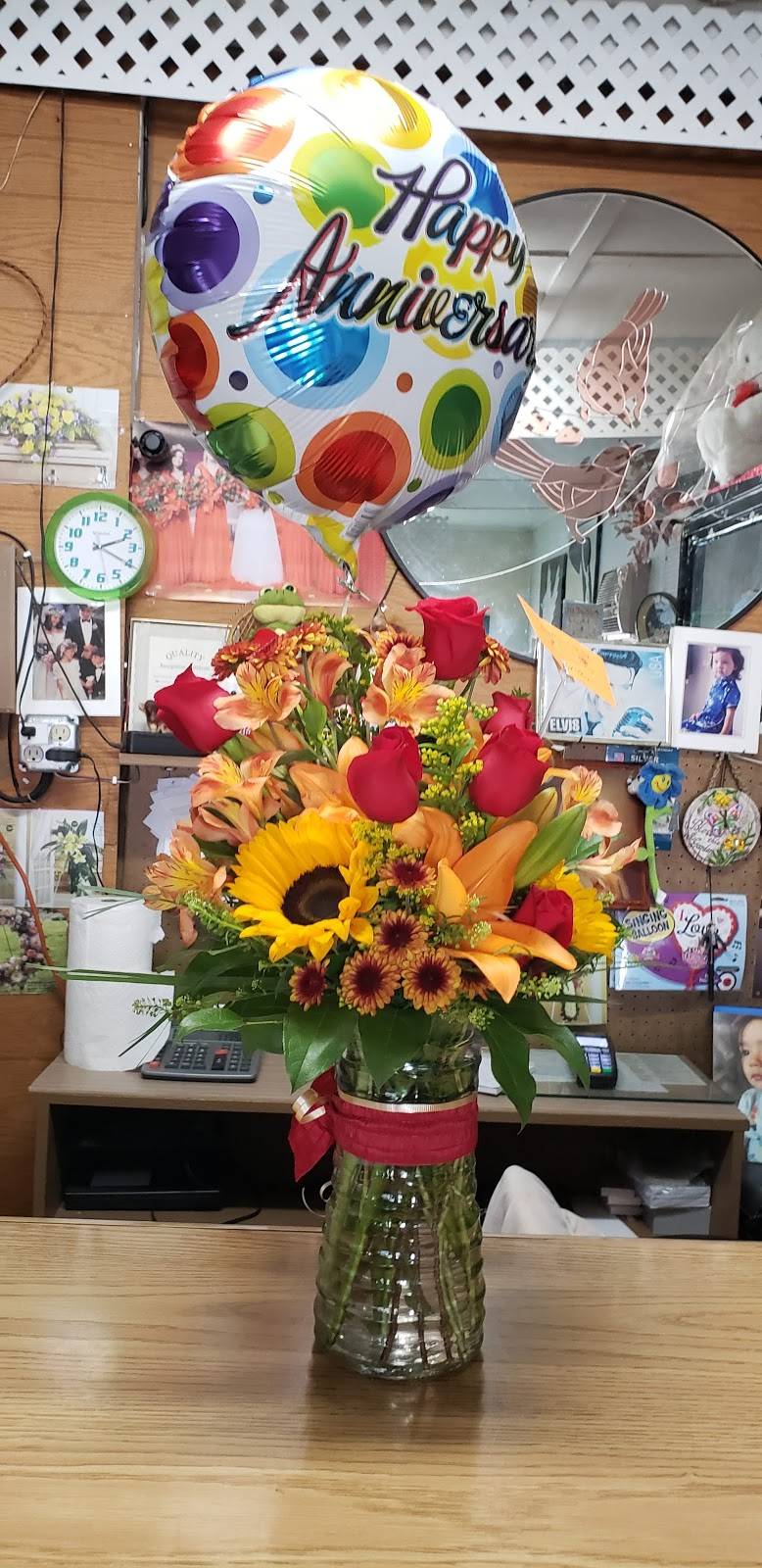 Kims Flowers & Gift shop in Bakersfield | 403 N Chester Ave, Bakersfield, CA 93308, USA | Phone: (661) 392-9571