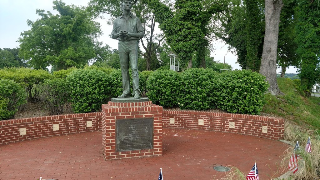On Watch Statue | 14485 Dowell Rd, Dowell, MD 20629