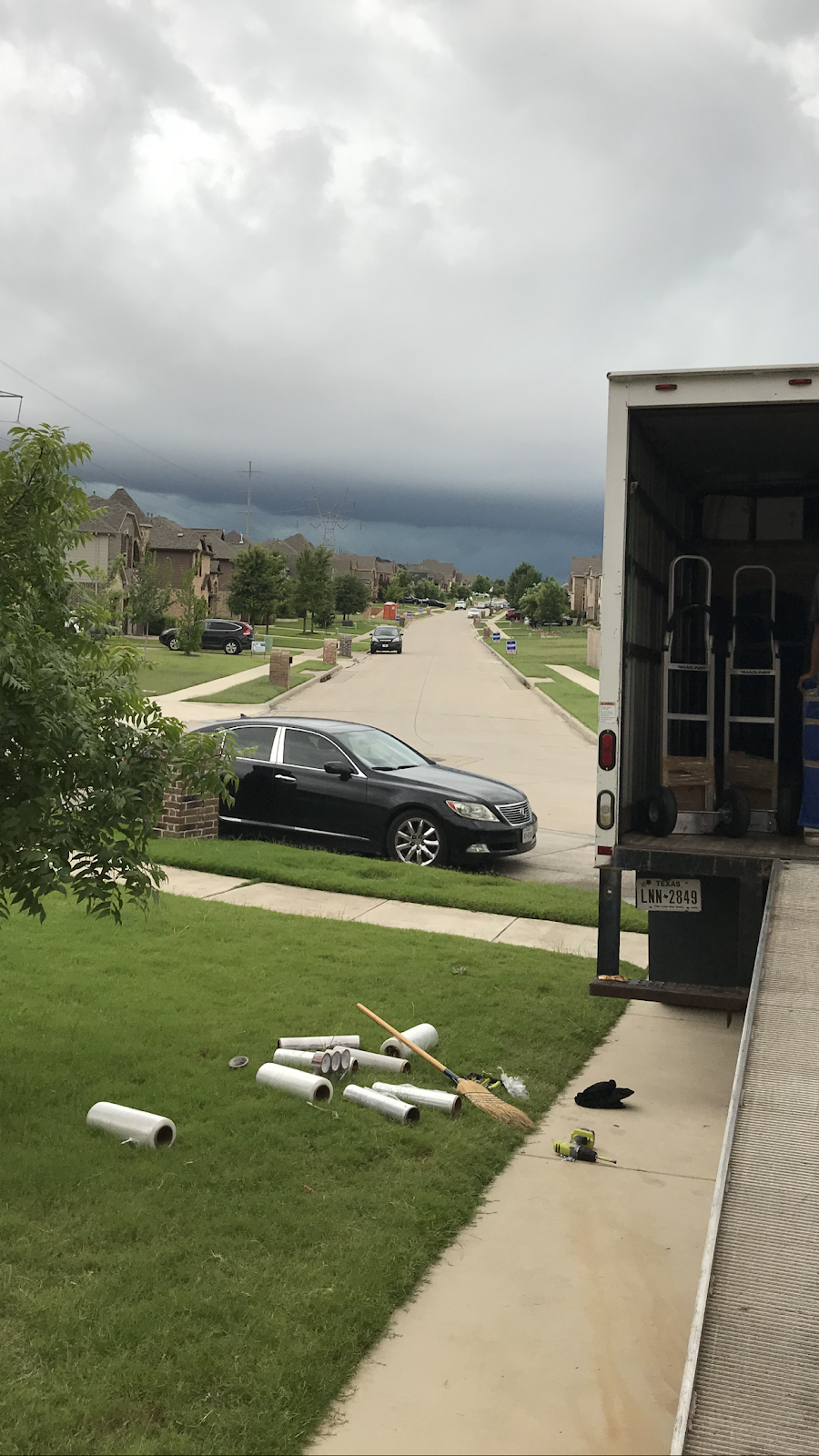 New beginnings dfw movers | 735 S Irving Heights Dr, Irving, TX 75060, USA | Phone: (469) 834-7043