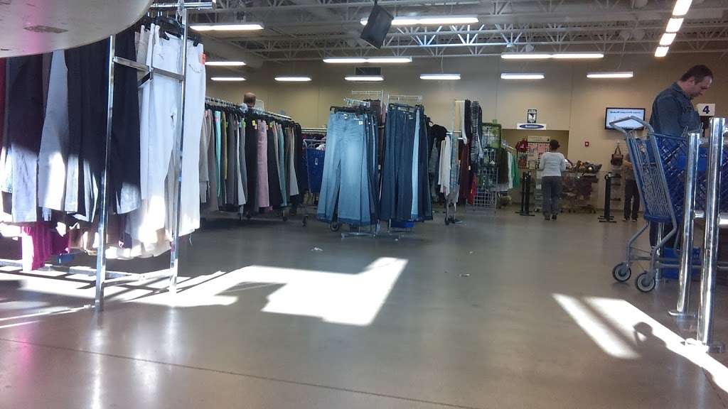 Goodwill Store & Donation Center | 1901 Hill Ave, Montgomery, IL 60538, USA | Phone: (630) 499-8950