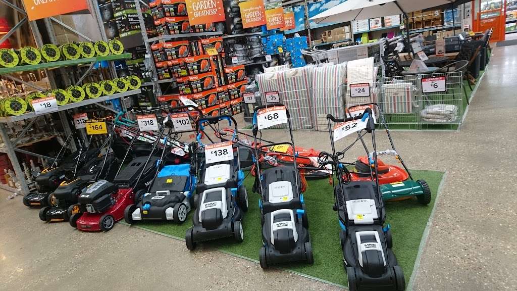 B&Q Friern Barnet | Unit 11 Friern Bridge Retail Park, Pegasus Way, Friern Barnet, London N11 3PW, UK | Phone: 020 8368 0706