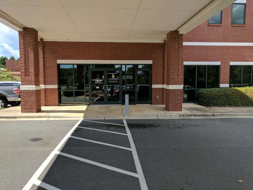 Lake Norman Medical Group, General Surgery NorthPoint | 131 Medical Park Rd #305, Mooresville, NC 28117, USA | Phone: (704) 663-0006