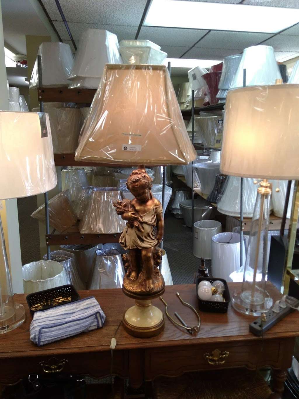 The Lamp Shader | 1710 MacLean Ct, Glenview, IL 60025 | Phone: (847) 998-1220