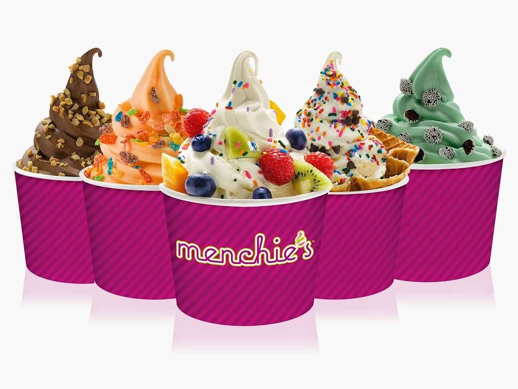 Menchies Frozen Yogurt | 1730 W Fullerton Ave Ste 28, Chicago, IL 60614, USA | Phone: (773) 525-7006