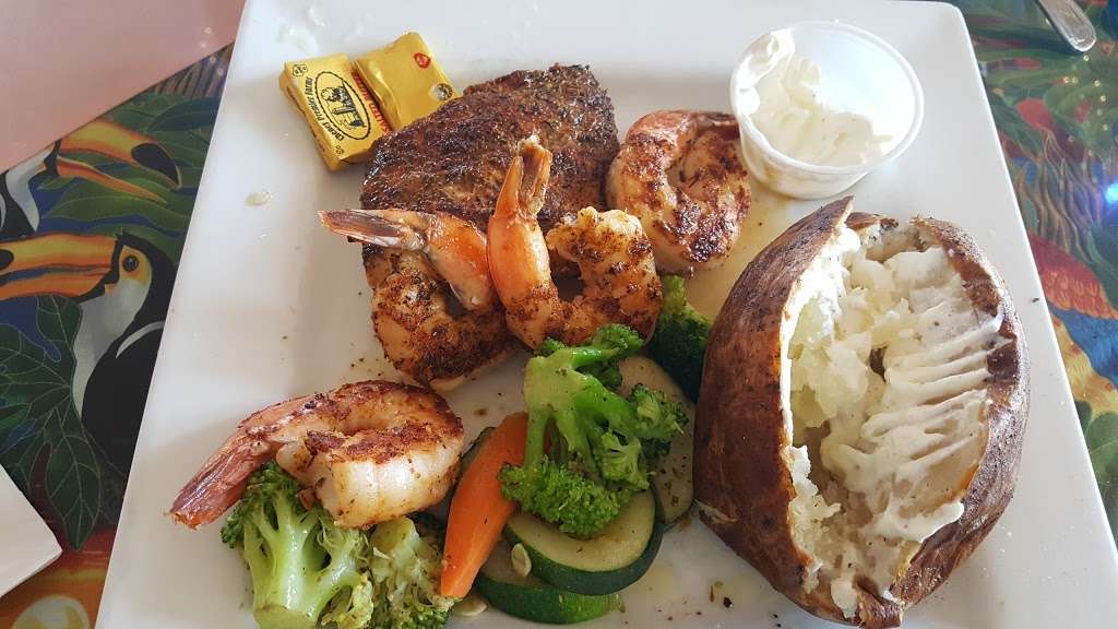 Ocean Alley Restaurant & Beach Bar | 900 N Broadwalk, Hollywood, FL 33019, USA | Phone: (954) 921-6171