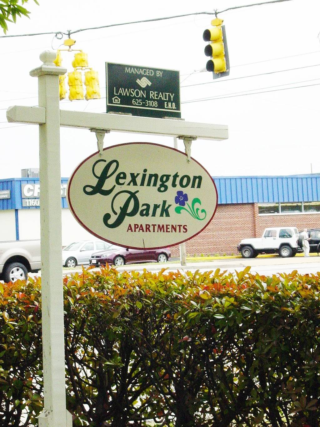 Lexington Park Apartments | 1225 Tidewater Dr, Norfolk, VA 23504 | Phone: (757) 625-3108