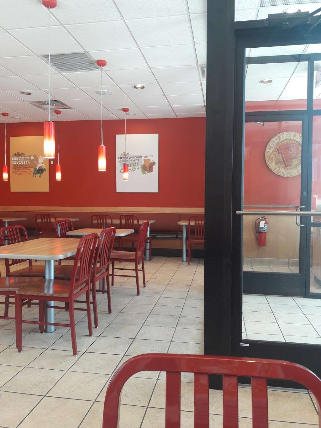 Popeyes Louisiana Kitchen | 45350 Alton Ln, California, MD 20619 | Phone: (240) 237-8176