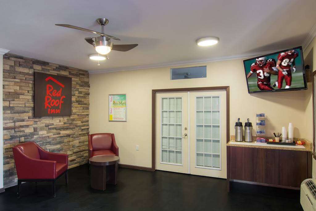 Red Roof Inn Arlington - Entertainment District | 820 N Watson Rd, Arlington, TX 76011, USA | Phone: (817) 640-5151