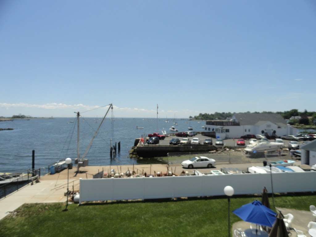 Fayerweather Yacht Club | 51 Brewster St, Bridgeport, CT 06605, USA | Phone: (203) 576-6796