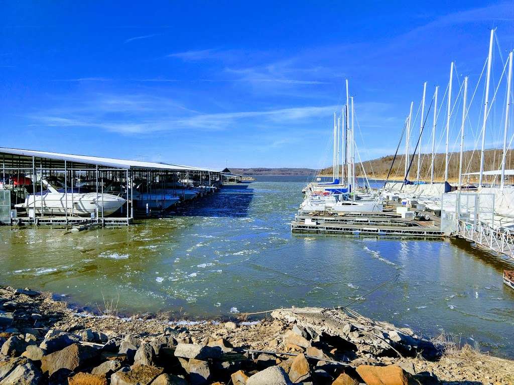 Lake Perry Yacht & Marina | 10770 Perry Park Dr, Perry, KS 66073, USA | Phone: (785) 783-4927