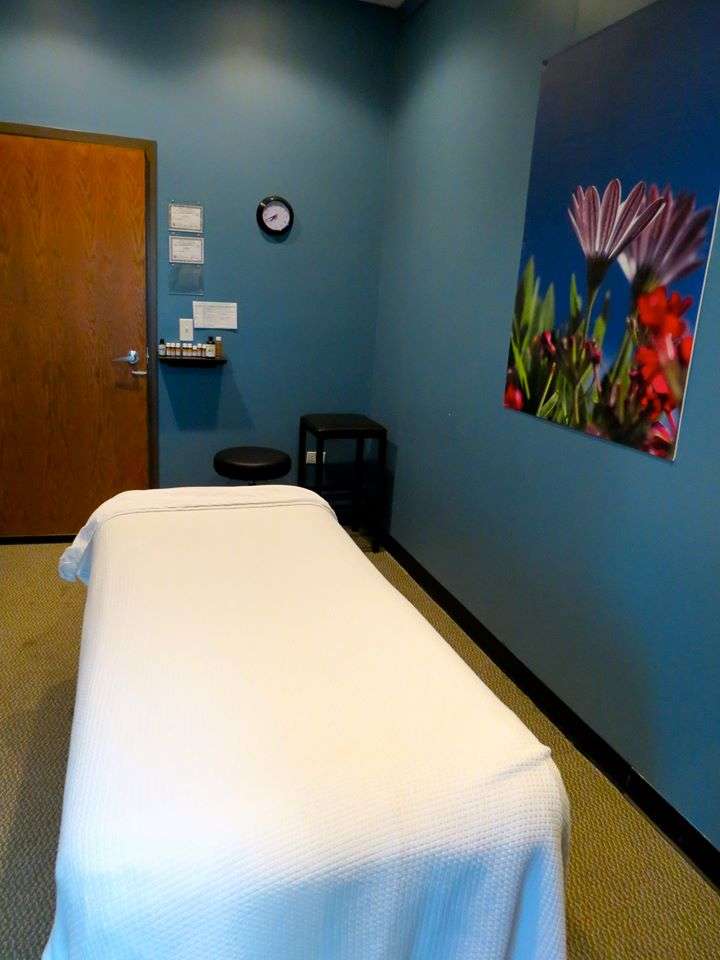 The Chiropractic People | 1881 S Randall Rd, Geneva, IL 60134, USA | Phone: (630) 845-8925