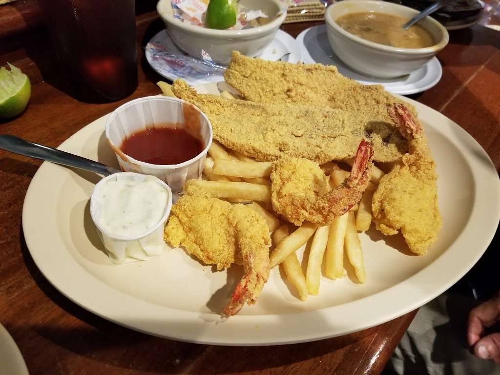 Captain Toms Seafood & Oyster Bar | 10501 FM 1960, Houston, TX 77070, USA | Phone: (281) 890-8334