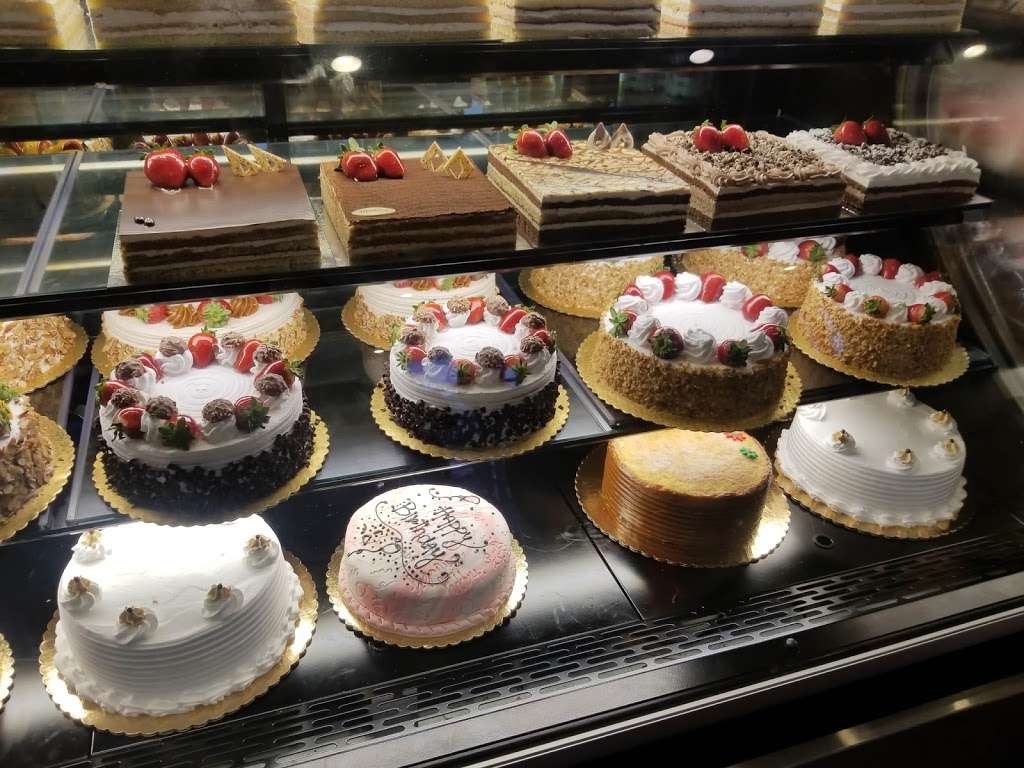 Fortuna Bakery & Cafe | 12701 S John Young Pkwy #106, Orlando, FL 32837, USA | Phone: (407) 855-7070