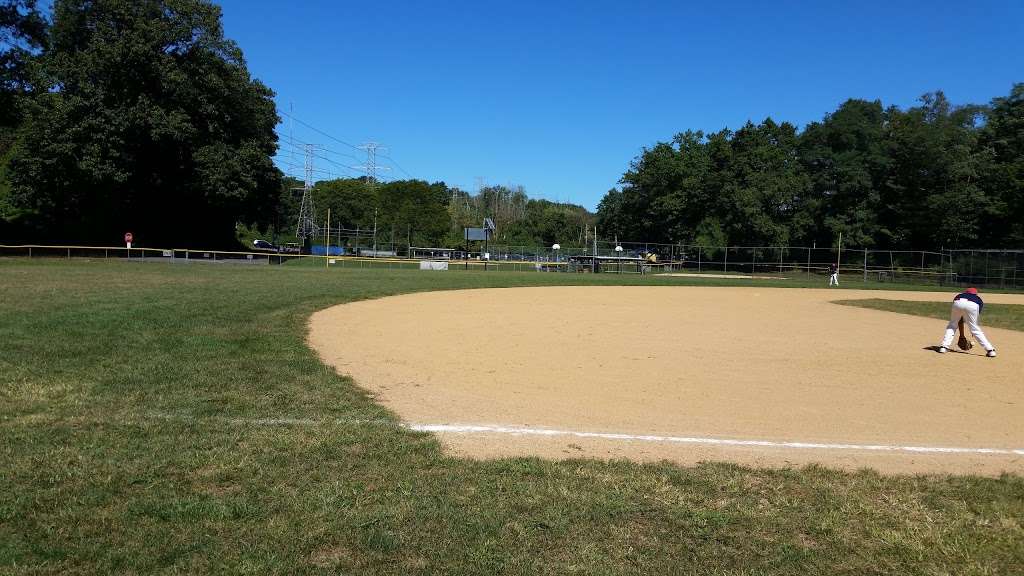 McDowell Park | Heatherdell Rd, Ardsley, NY 10502 | Phone: (914) 693-1550