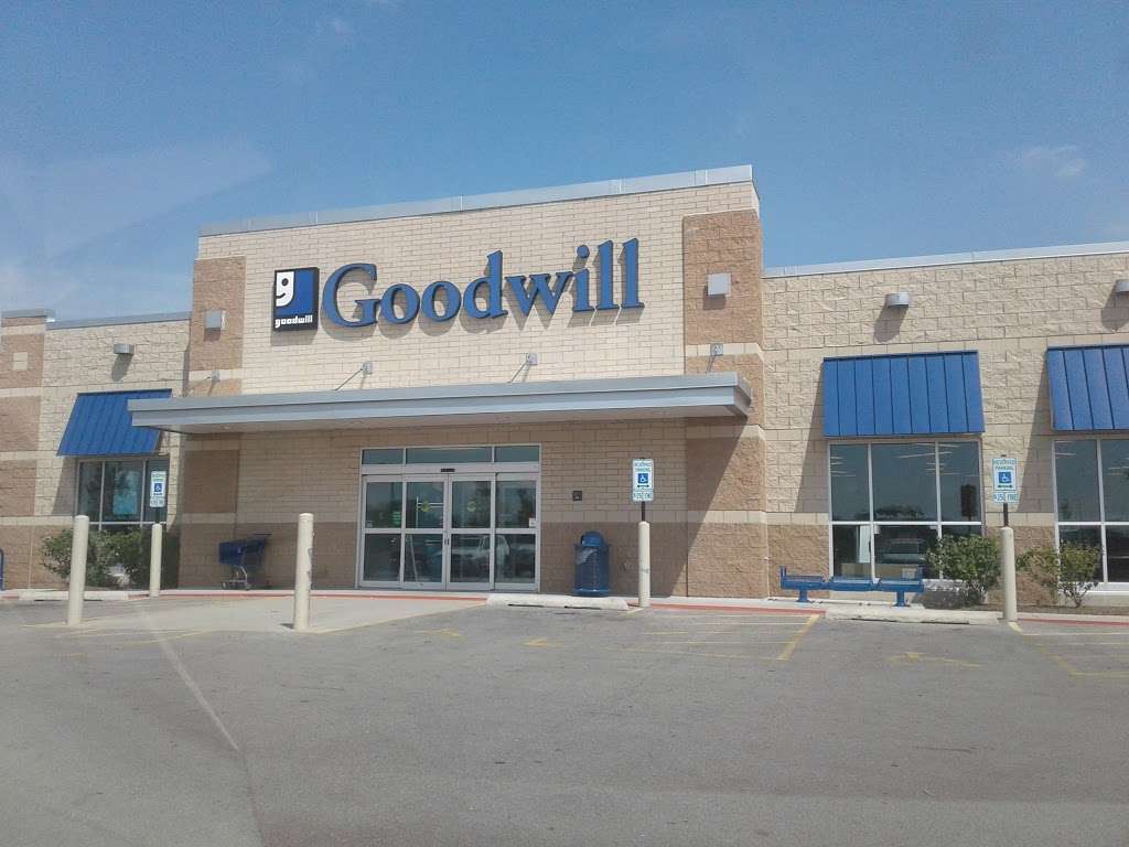 Goodwill Store & Donation Center | 1360 Airport Rd, Romeoville, IL 60446, USA | Phone: (815) 254-1353