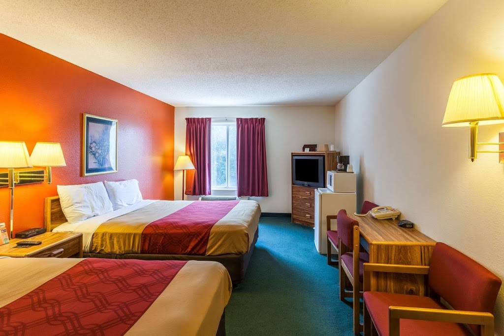 Econo Lodge | 1140 W Cornhusker Hwy, Lincoln, NE 68521, USA | Phone: (402) 475-4511