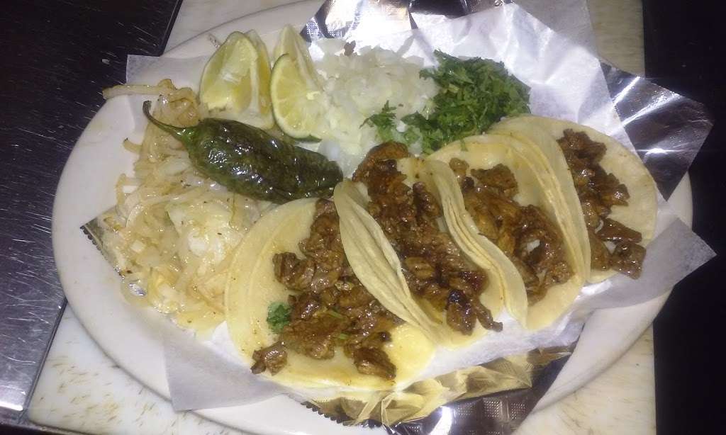 El Puesto Mexican Restaurant | 1504 Castroville Rd, San Antonio, TX 78237, USA | Phone: (210) 433-1901