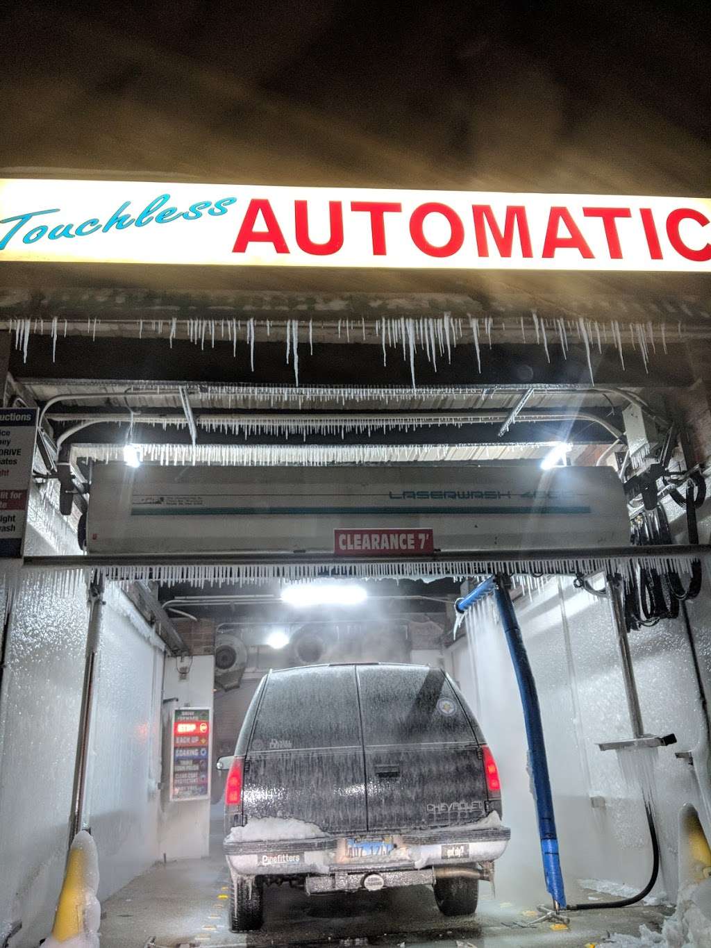 Chicagoland Car Wash Inc | 2108, 7303 W Dempster St, Niles, IL 60714, USA | Phone: (847) 967-1005