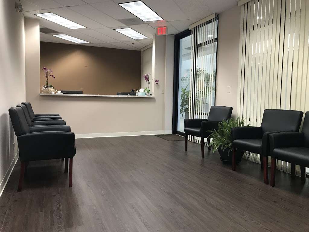 Klimuk Immediate Care | 3100 W Higgins Rd Suite #135, Hoffman Estates, IL 60169, USA | Phone: (847) 466-5472