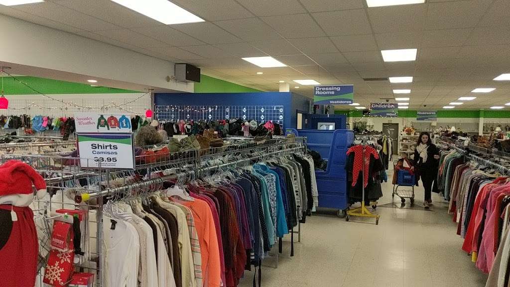 Goodwill Store & Donation Center | 2600 Willow Street Pike, Willow Street, PA 17584, USA | Phone: (717) 464-1858