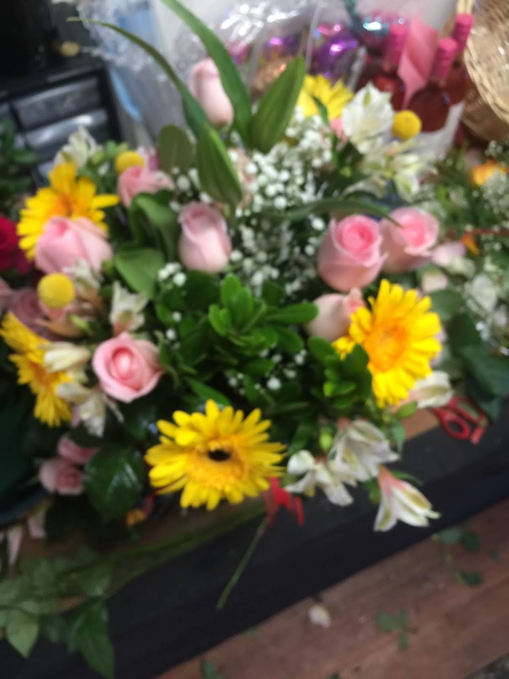 Bellamia Flower Shop | 1237 S Main St, Santa Ana, CA 92707, USA | Phone: (714) 583-2837