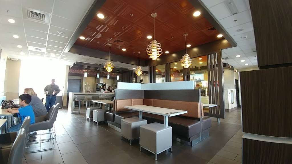 McDonalds | 6680 N 5th St, North Las Vegas, NV 89086, USA | Phone: (702) 639-2372