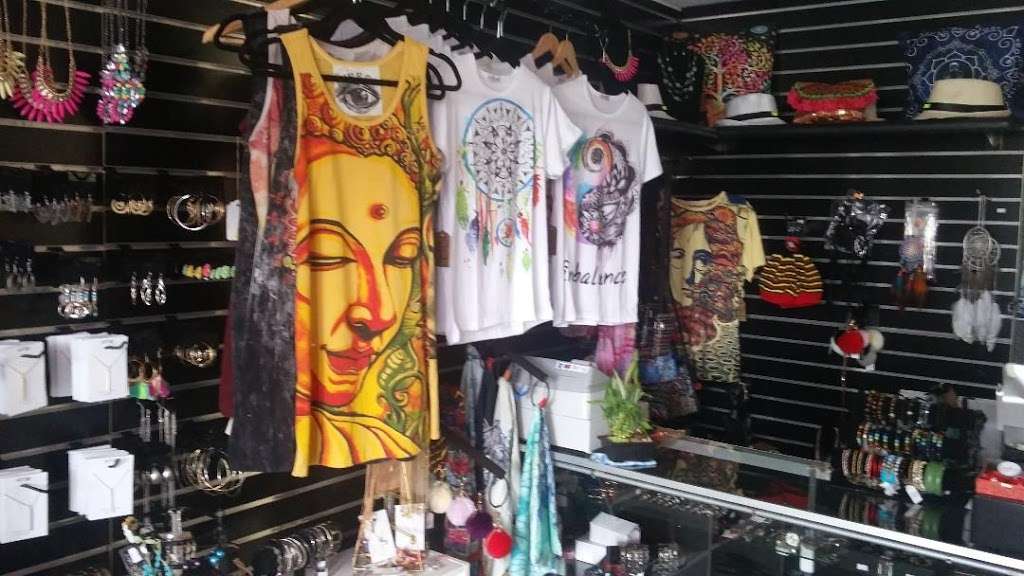 Boho Records And Rags | 24827 Railroad Ave, Newhall, CA 91321, USA | Phone: (661) 388-4066