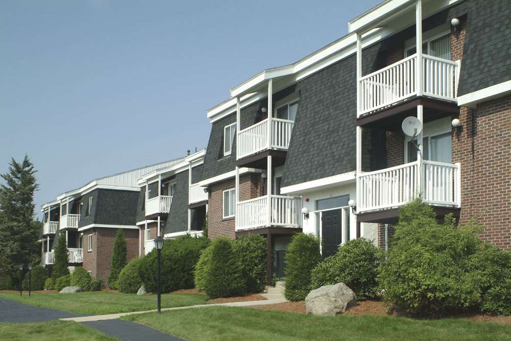 Stone Ends Apartments | 45 Wheeler Cir, Stoughton, MA 02072 | Phone: (781) 325-1696