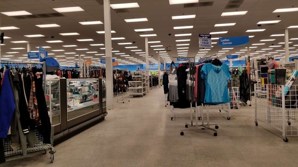 Ross Dress for Less | 7065 Cermak Rd, Berwyn, IL 60402, USA | Phone: (708) 484-4216