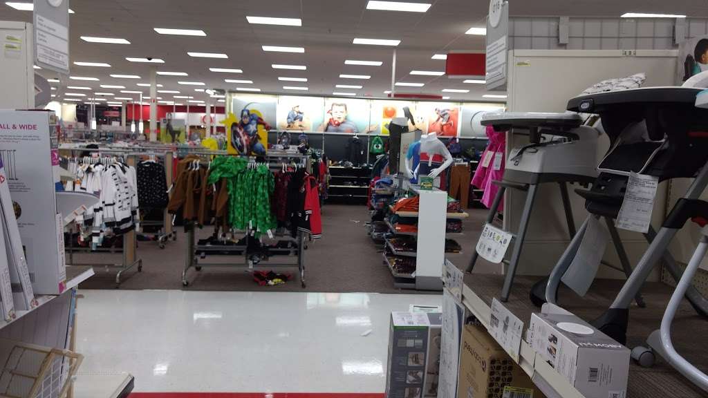 Target | 1621 Alameda St, Compton, CA 90220, USA | Phone: (310) 735-0096