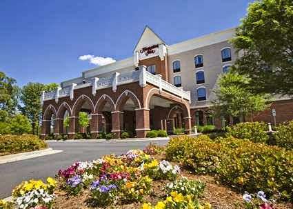 Hampton Inn Charlotte-Belmont @ Montcross | 820 Cecilia Alexander Dr, Belmont, NC 28012 | Phone: (704) 825-6100