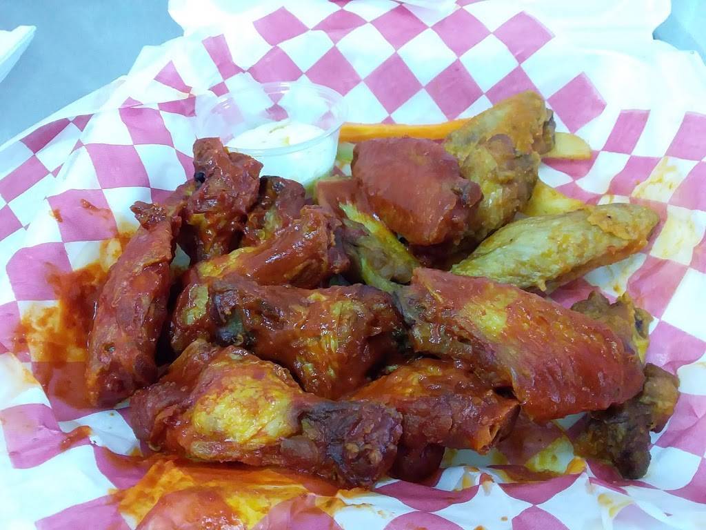 Crazy Wings | Calle Campeche 2020, Madero, 88270 Nuevo Laredo, Tamps., Mexico | Phone: 867 714 7283