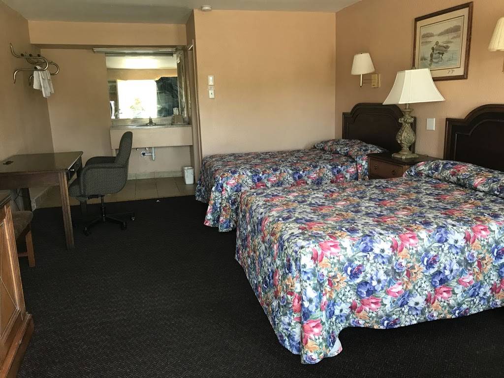 Budget Inn | 512 Farragut St, Greensboro, NC 27406, USA | Phone: (336) 274-7656