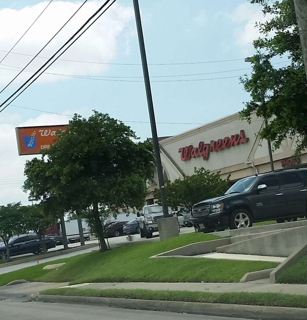 Walgreens | 9705 Spencer Hwy, La Porte, TX 77571, USA | Phone: (281) 470-7428