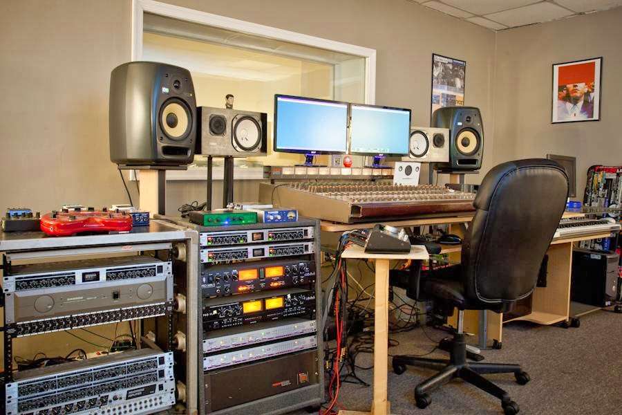 Exeter Recording Studio New Jersey | 1038 NJ-33, Freehold, NJ 07728, USA | Phone: (732) 742-9537